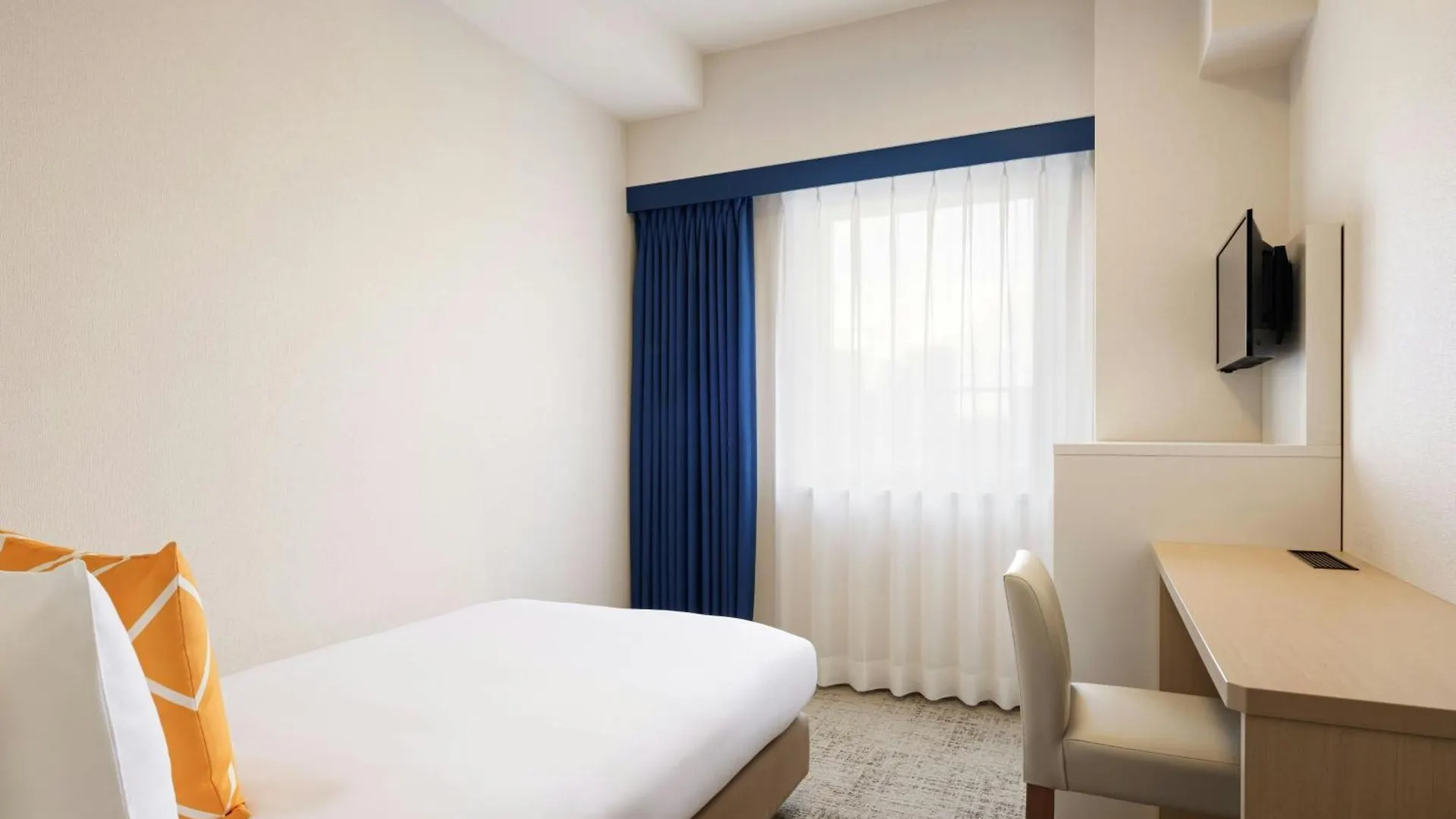 Four Points Flex By Sheraton Osaka Honmachi 3*,